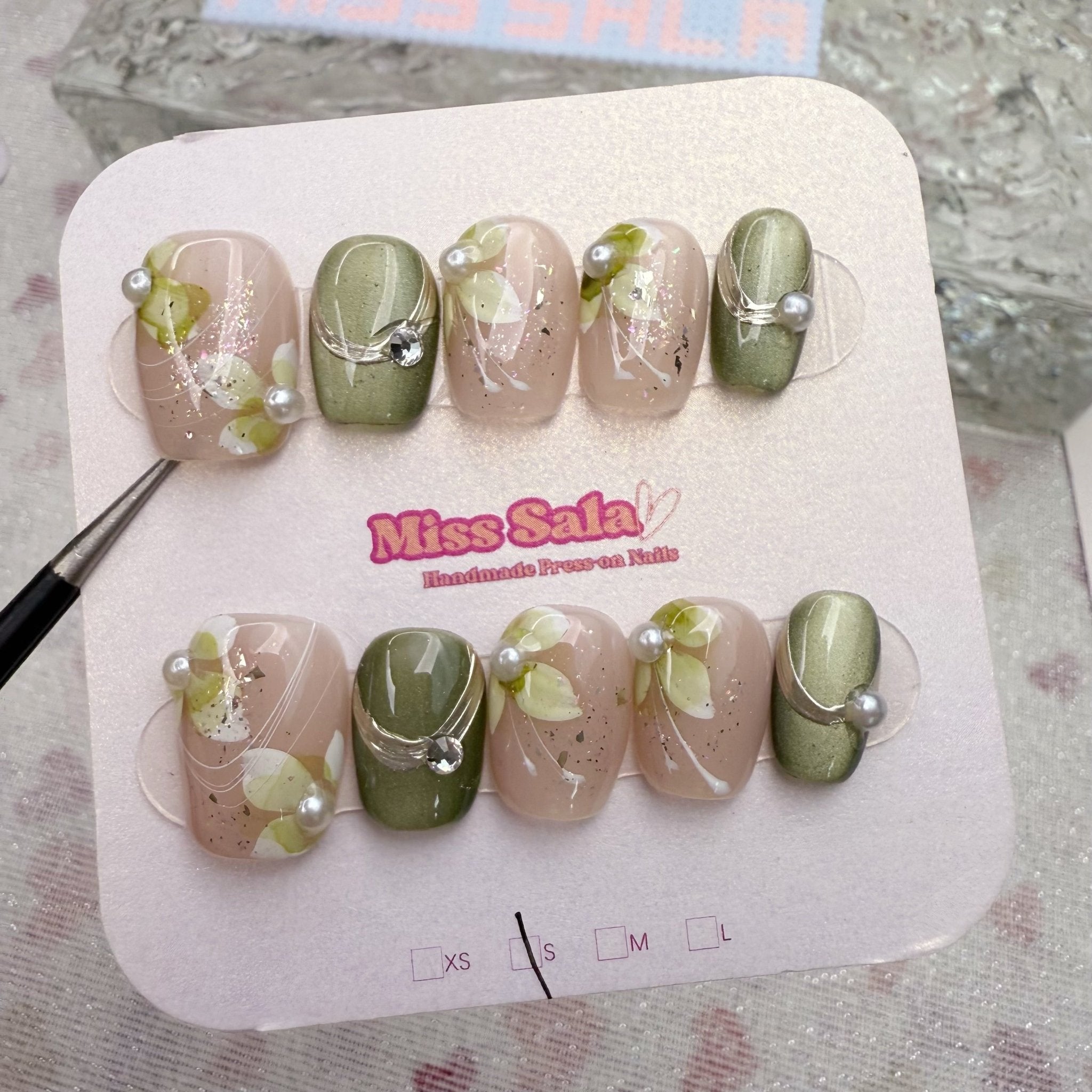 Square - Miss Sala Nails