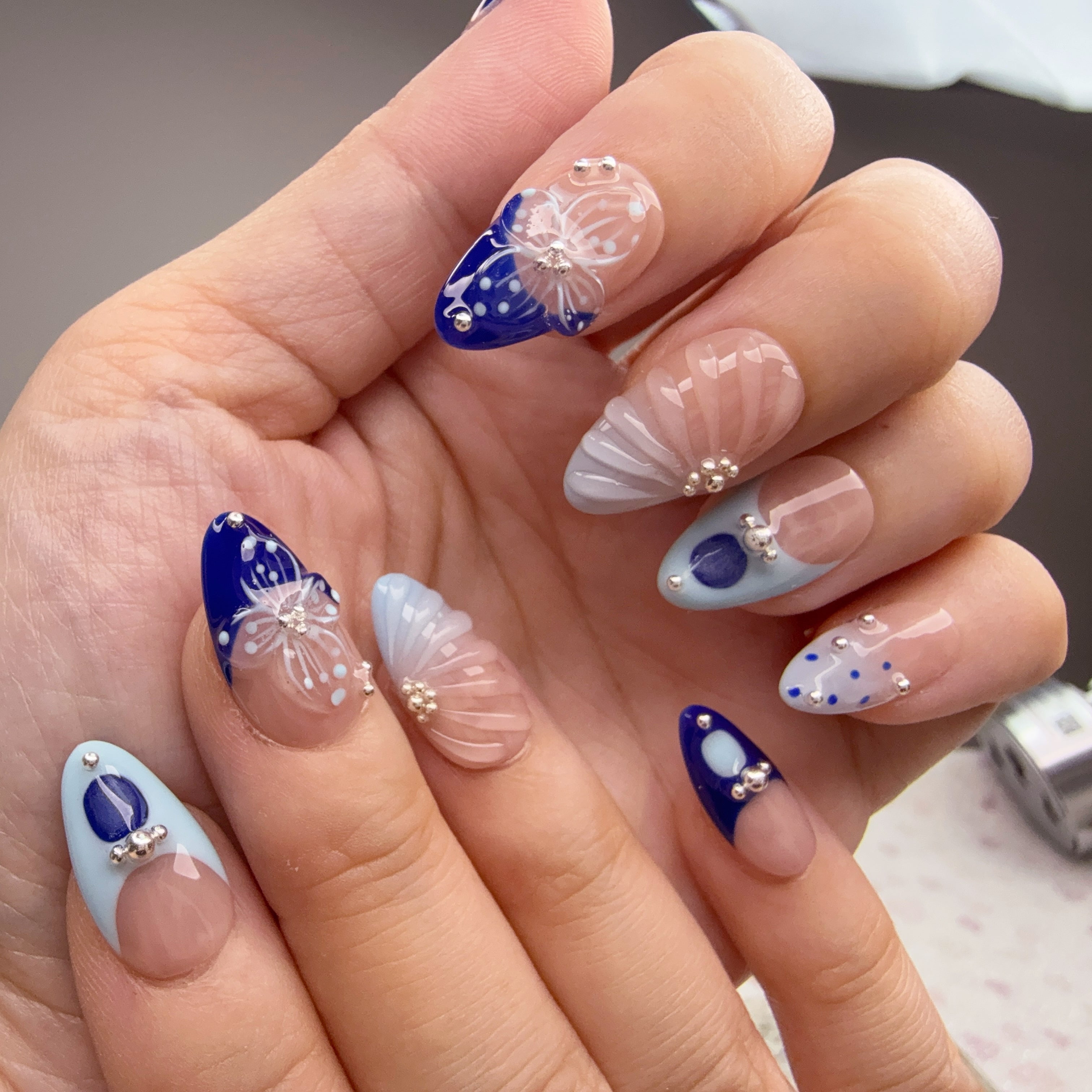 Blue Garden-Short Almond
