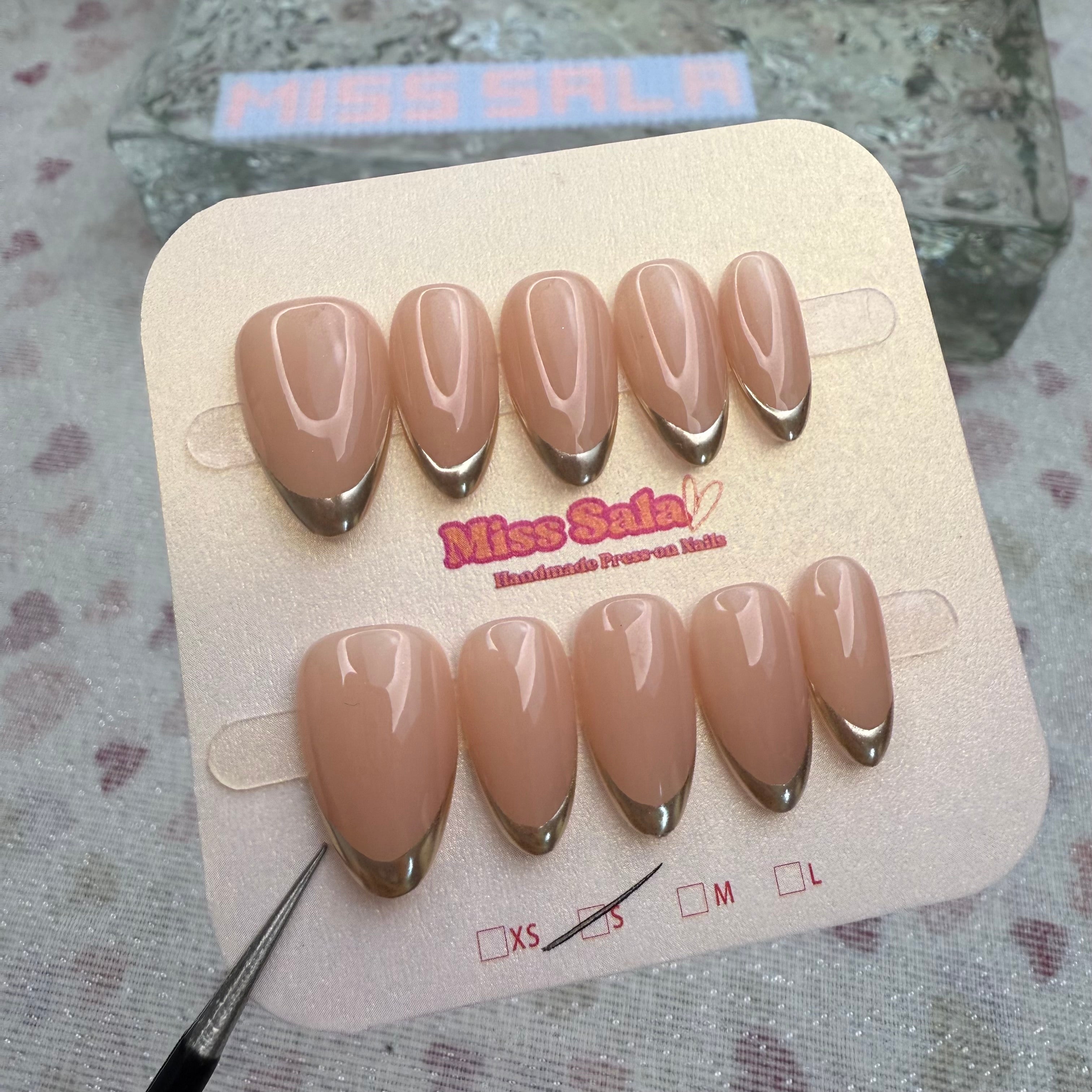 Classic Lady-Short Almond