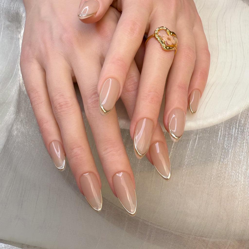 Classic Lady - Medium Almond
