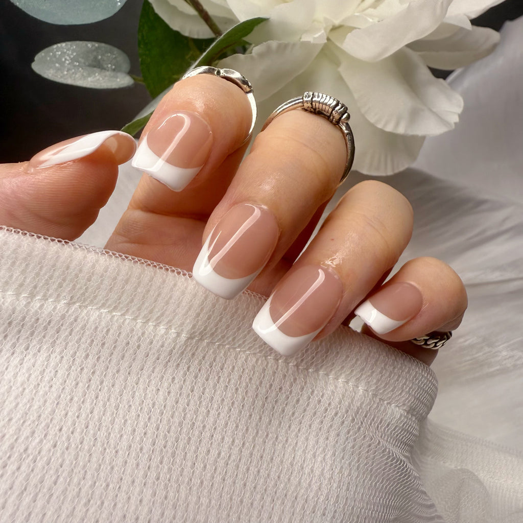 White French Tip (Short Square)