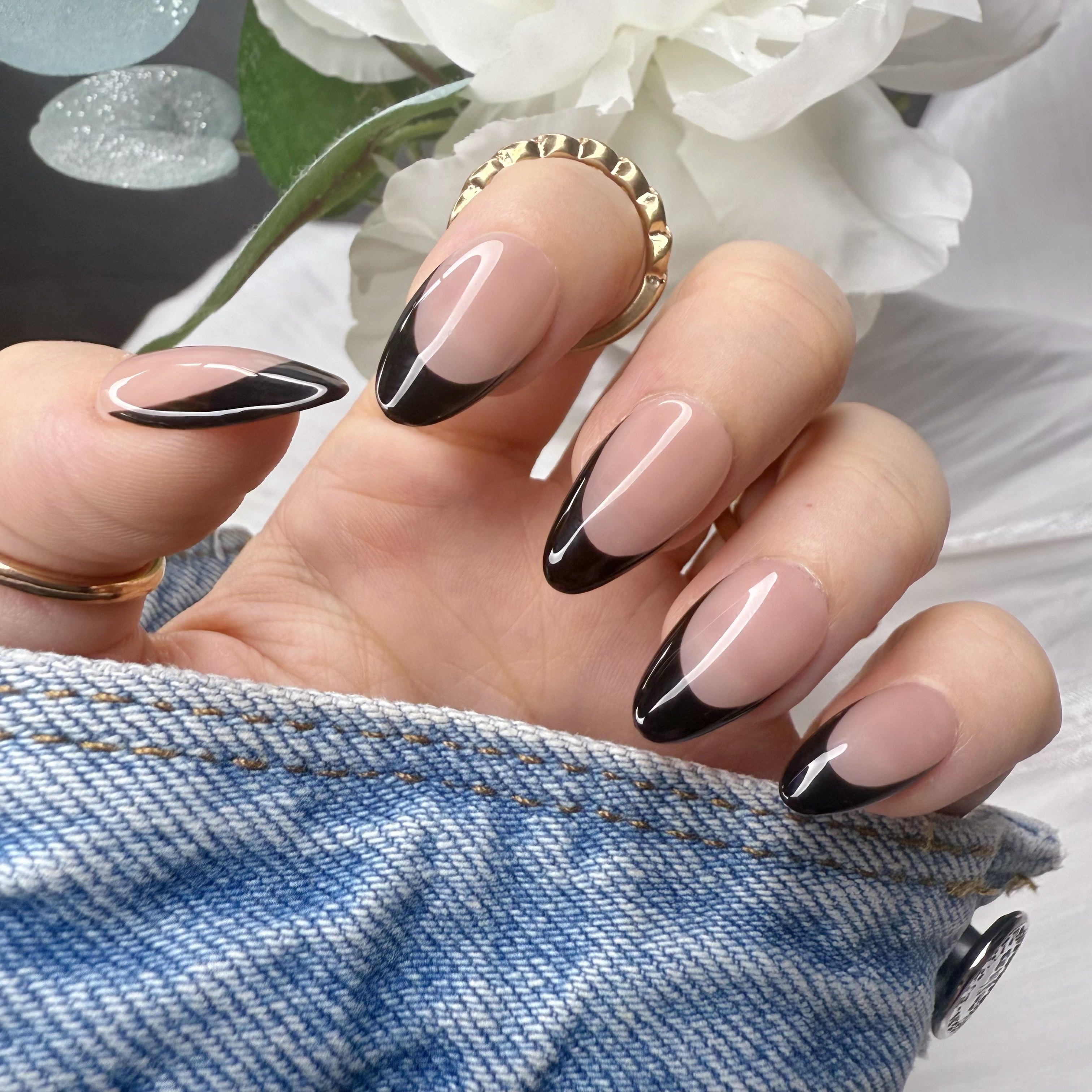 Black French Tip( Short Almond)