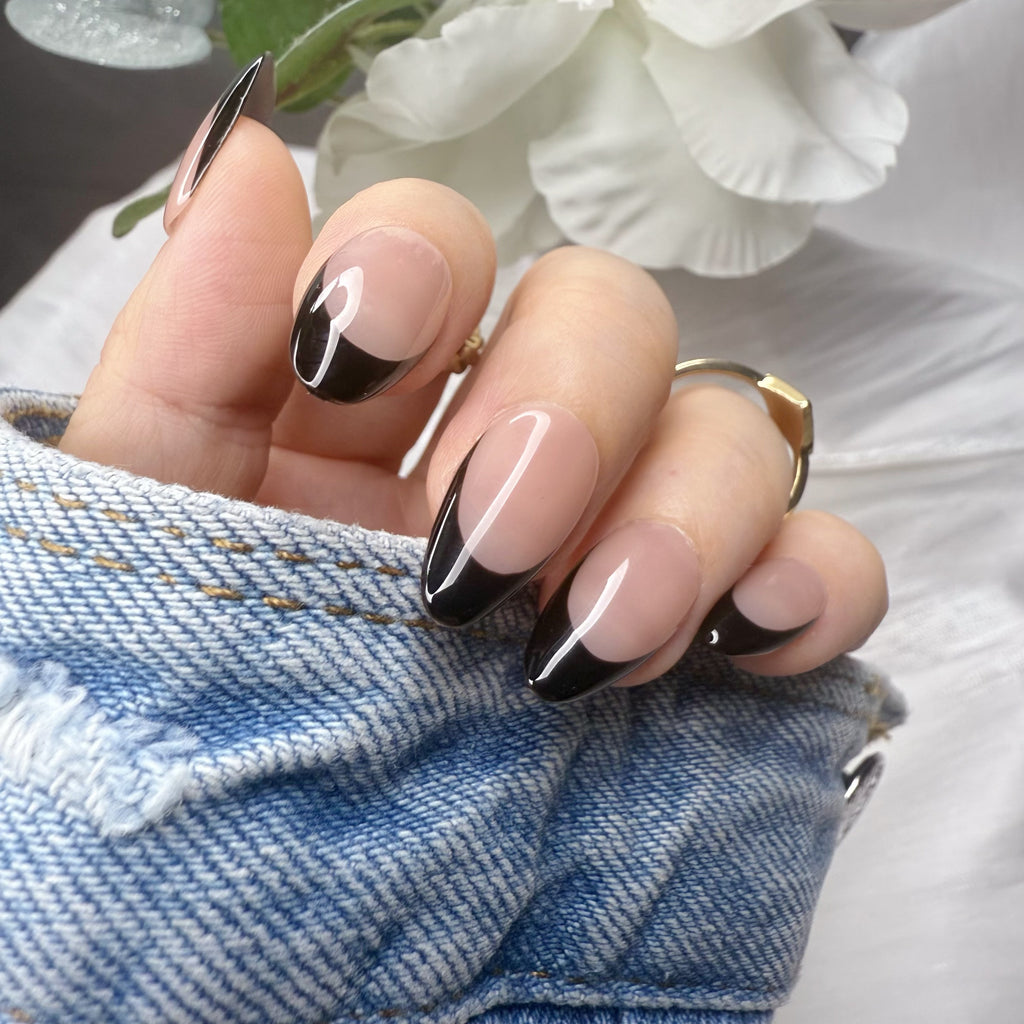 Black French Tip( Short Almond)