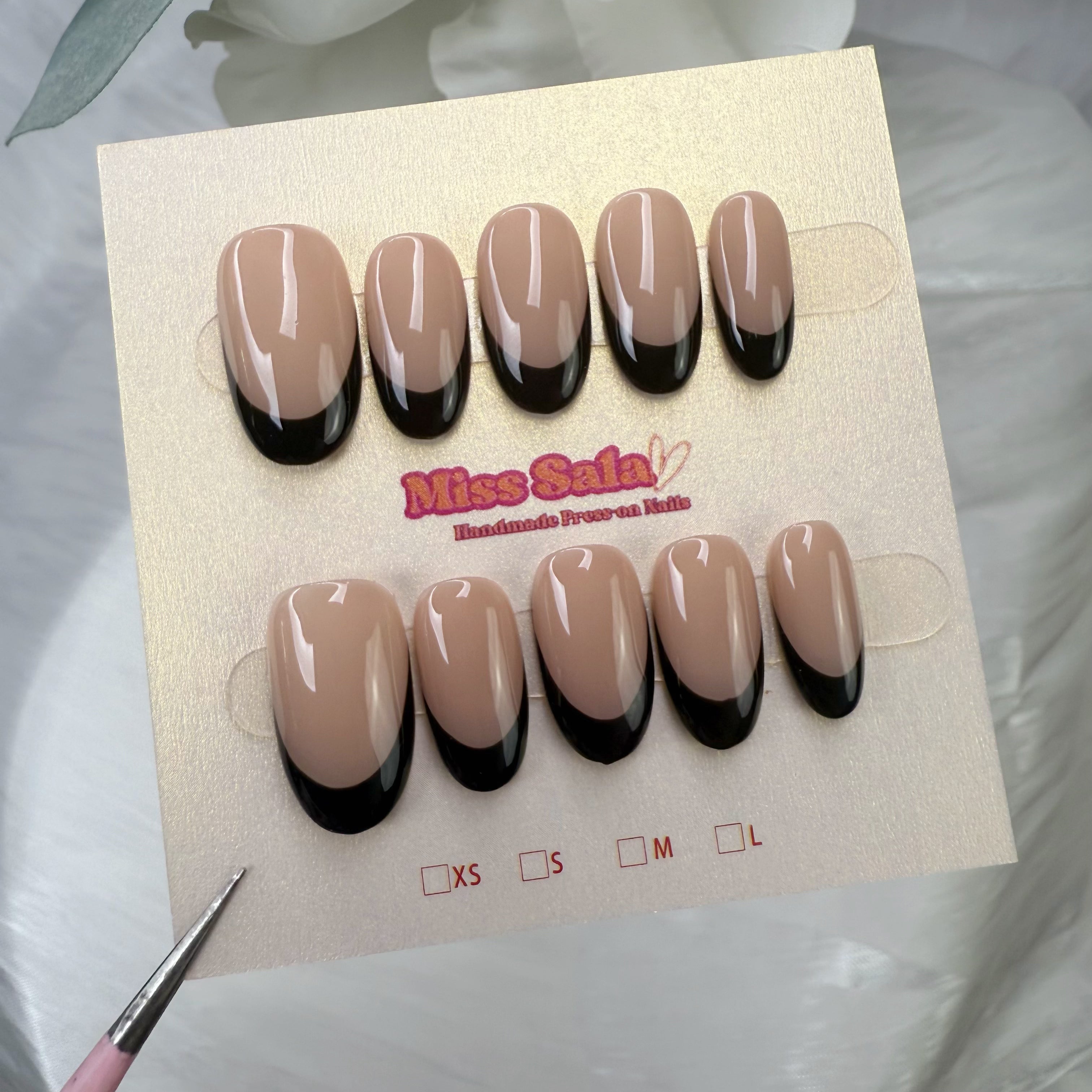 Black French Tip (Short Round)