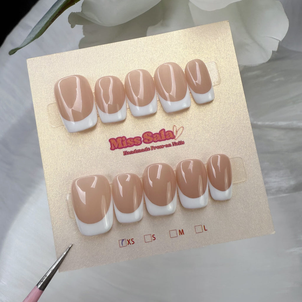 White French Tip (Short Square)